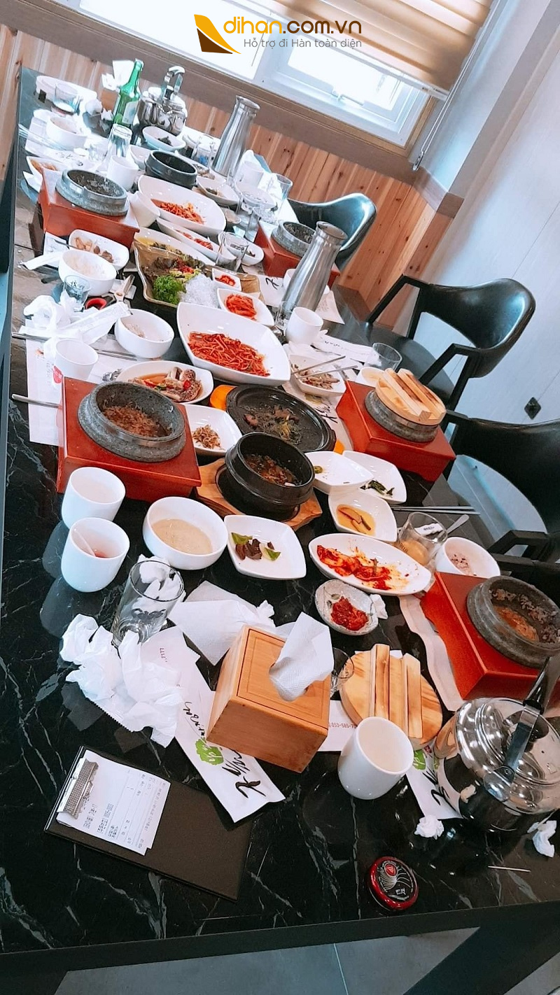 Chạy bàn quán nướng