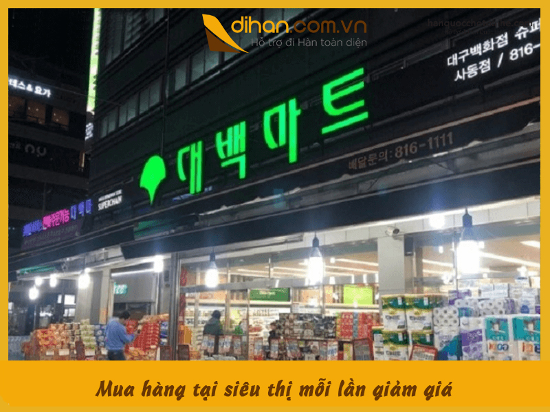 Mua hàng tại siêu thị mỗi lần giảm giá