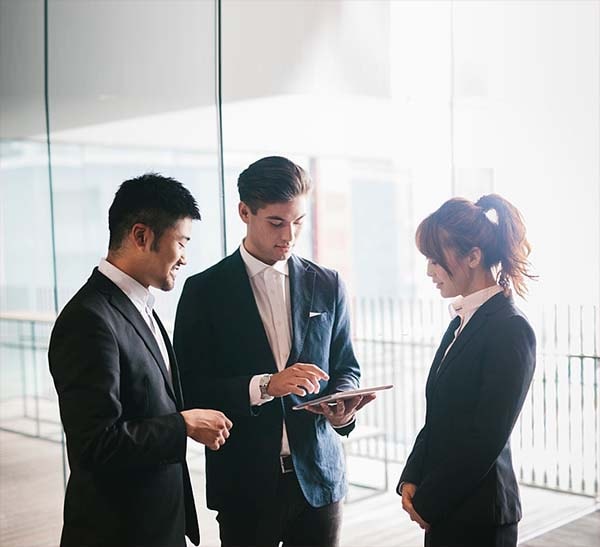 Phiên dịch tiếng Hàn tháp tùng